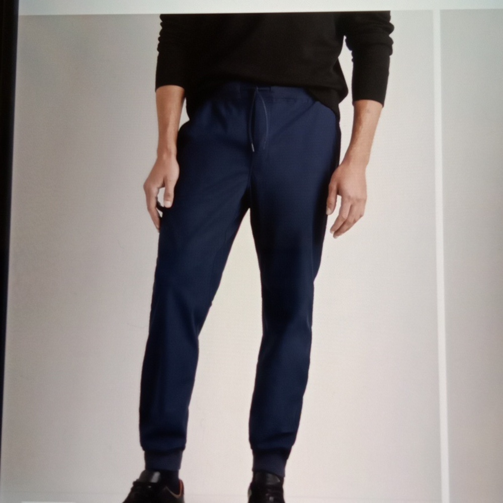 Quince Men's Performance Tech Jogger Navy Blue Gorpcore Travel Sz Medium